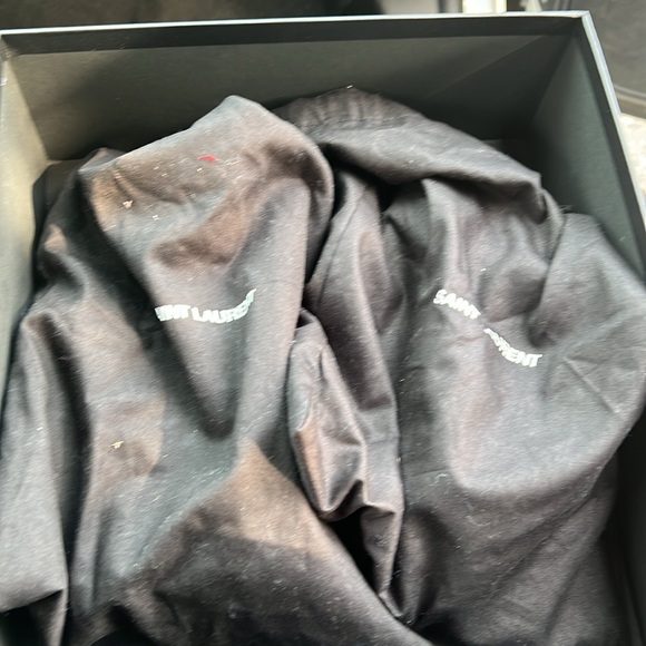 Selling my saint laurent high heels in good condition don’t use them anymore - Picture 6 of 6